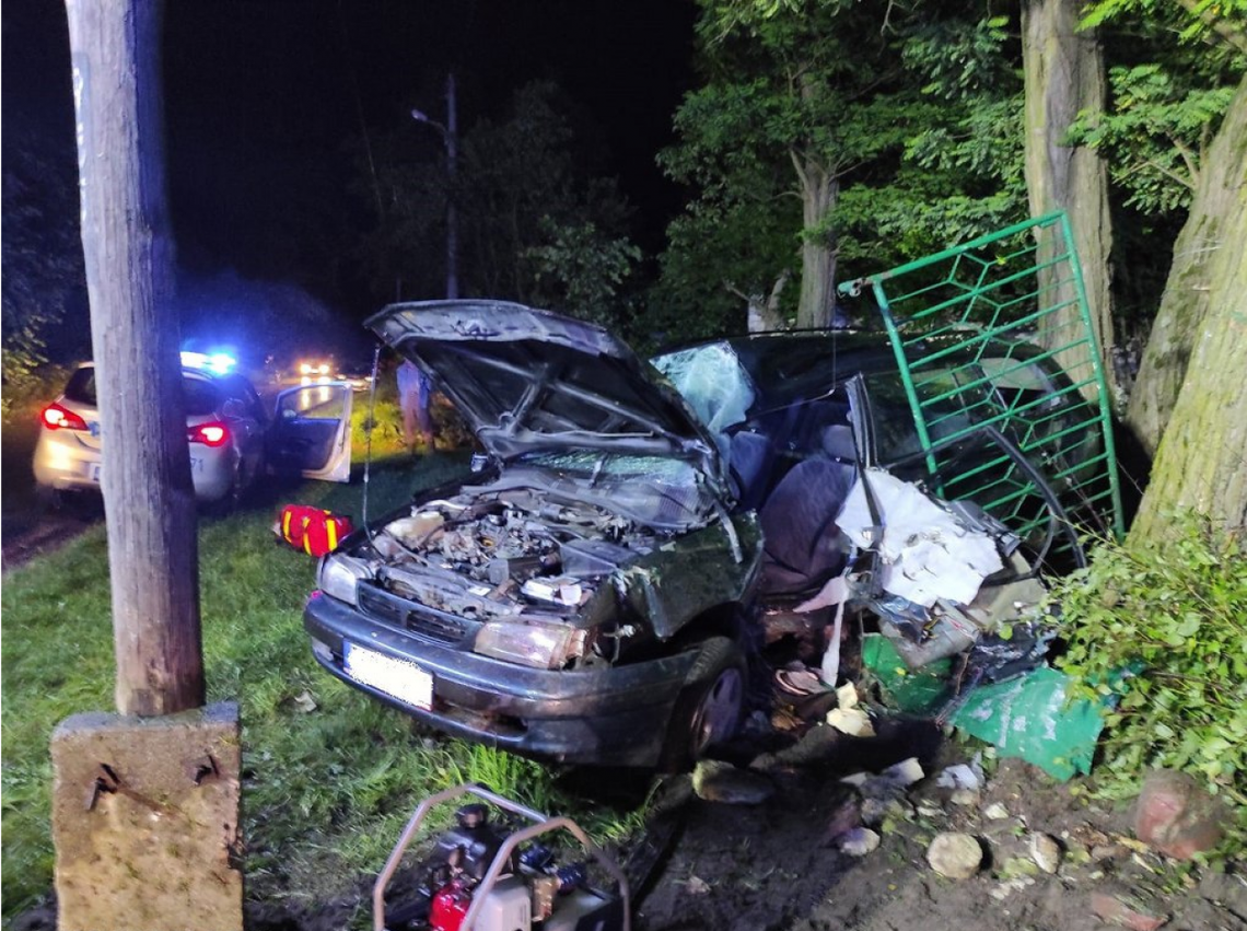Lipsko. Wypadek samochodowy w Janowie