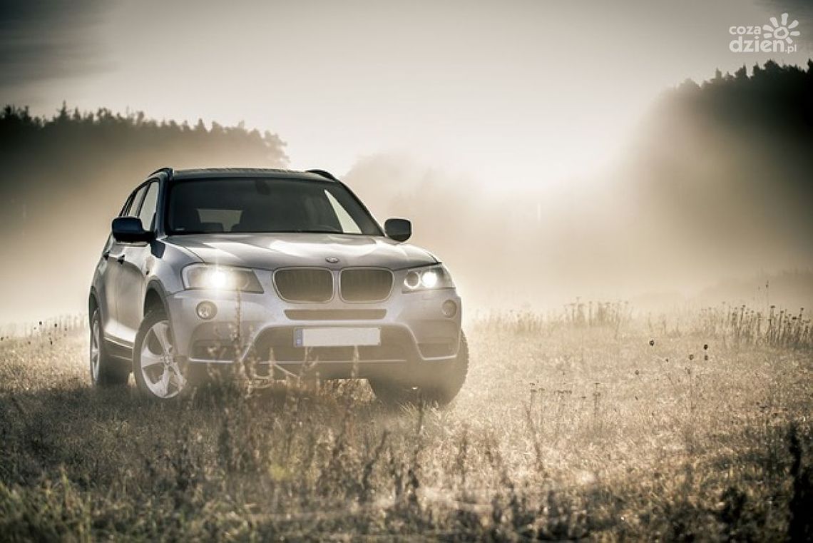 Listwy boczne do samochodu – czym się charakteryzują? Listwy boczne do samochodu – czym się charakteryzują?