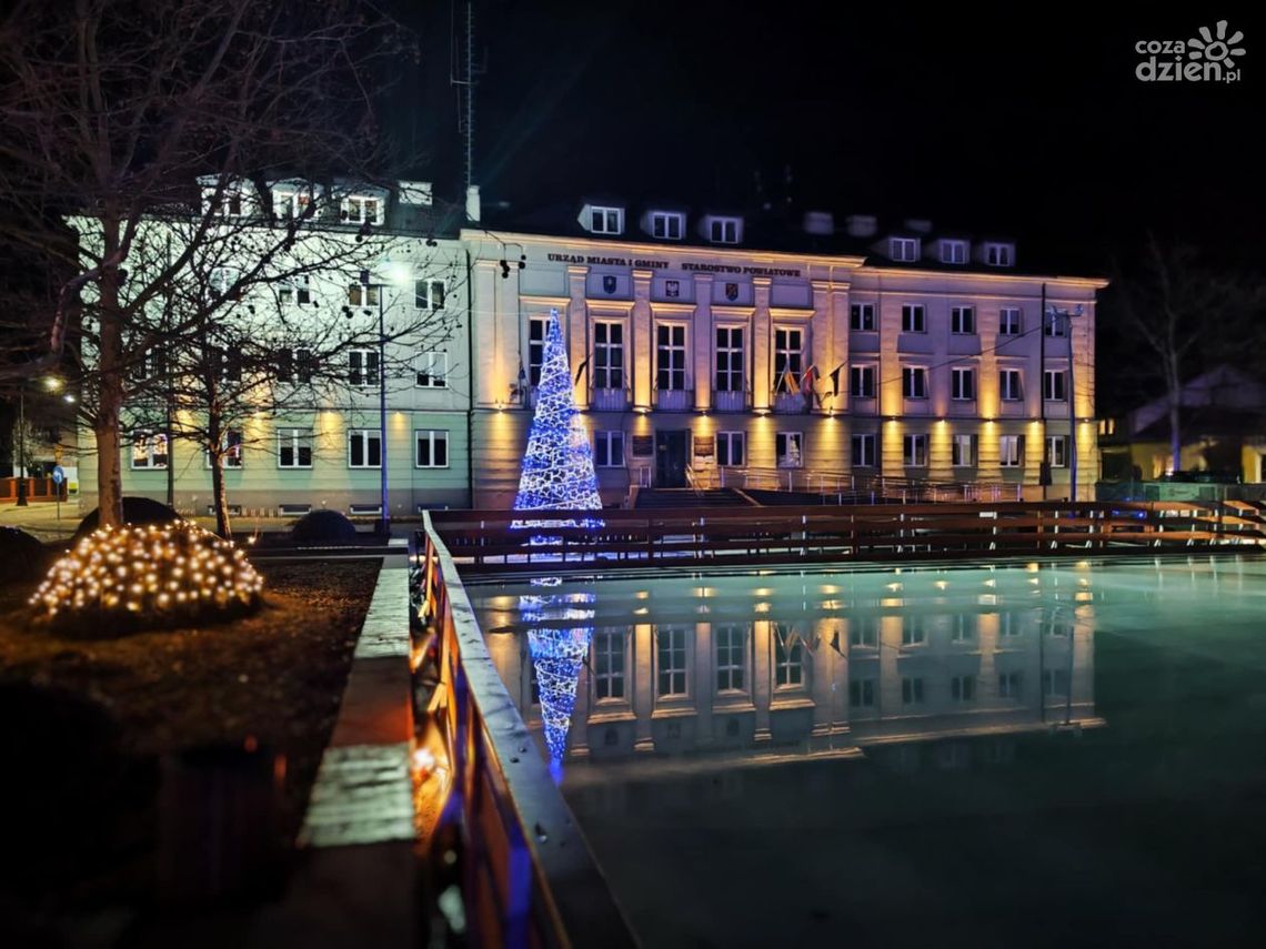 Lodowisko w Białobrzegach już otwarte! Lodowisko w Białobrzegach już otwarte!