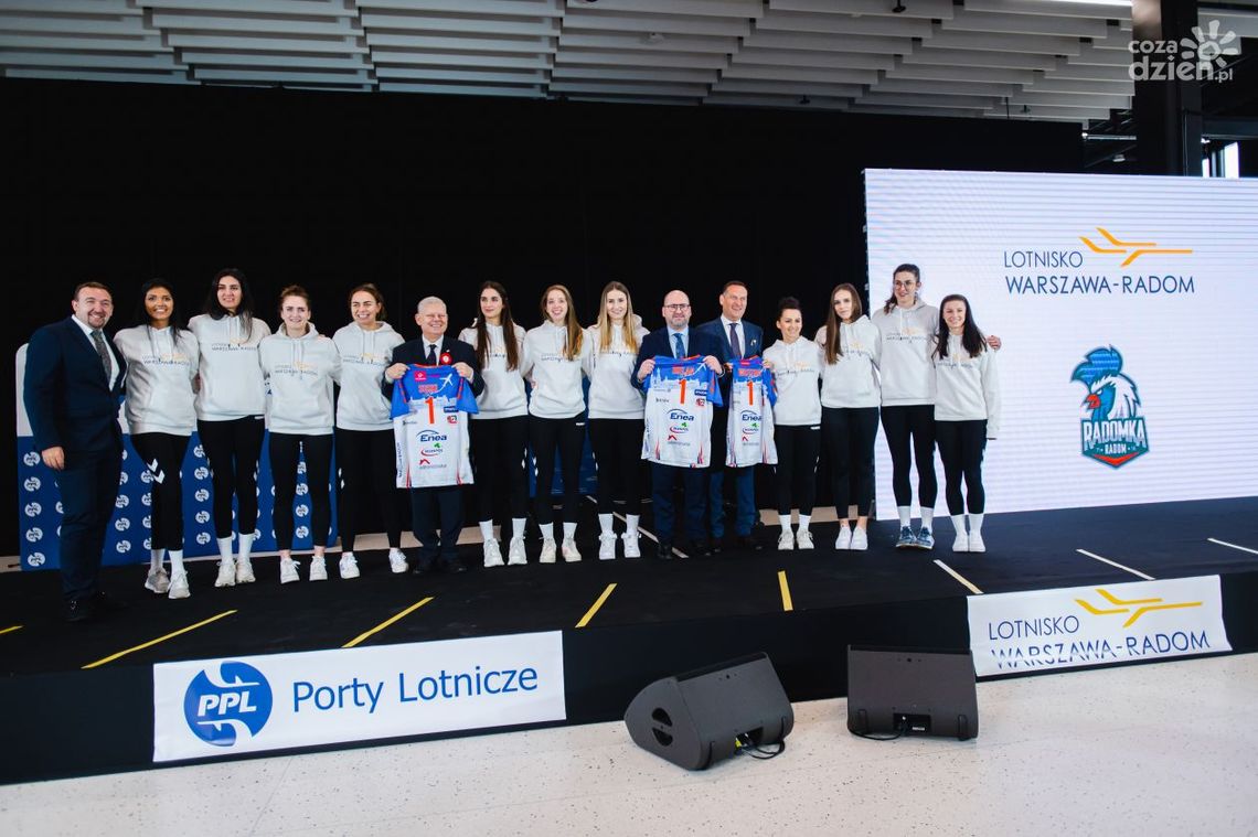 Lotnisko Warszawa-Radom oficjalnie w nazwie Radomki 
