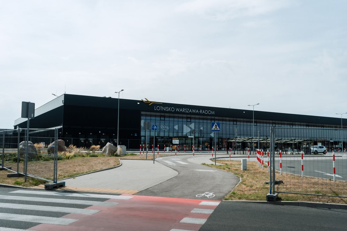 Lotnisko Warszawa–Radom wciąż pozostaje zamknięte Lotnisko Warszawa–Radom wciąż pozostaje zamknięte