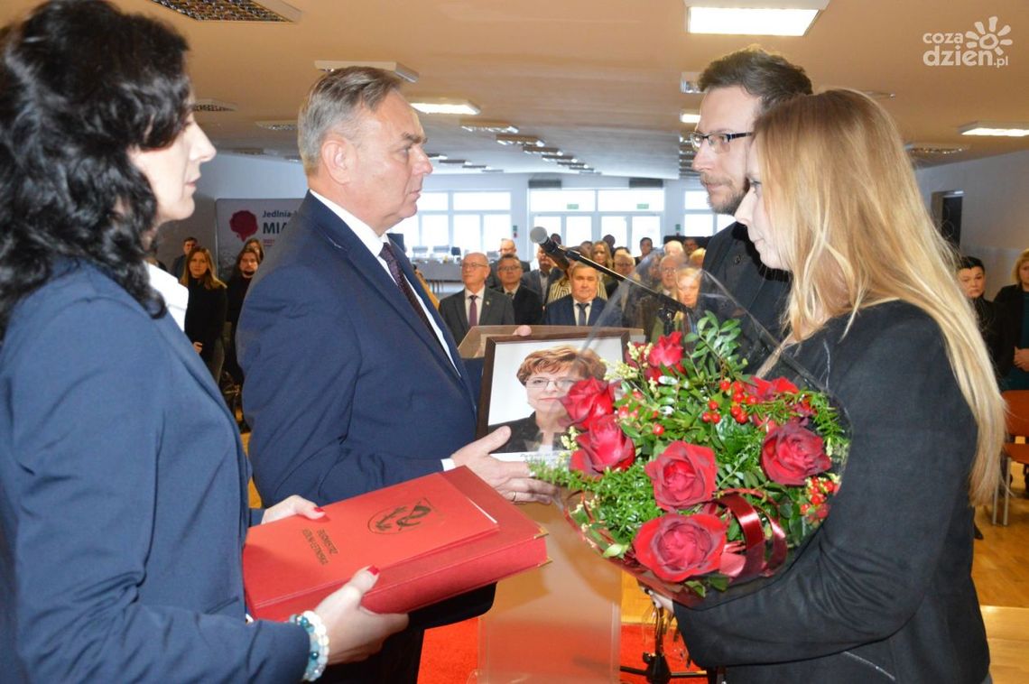 Lucyna Wiśniewska honorową obywatelką Jedlni-Letniska Lucyna Wiśniewska honorową obywatelką Jedlni-Letniska