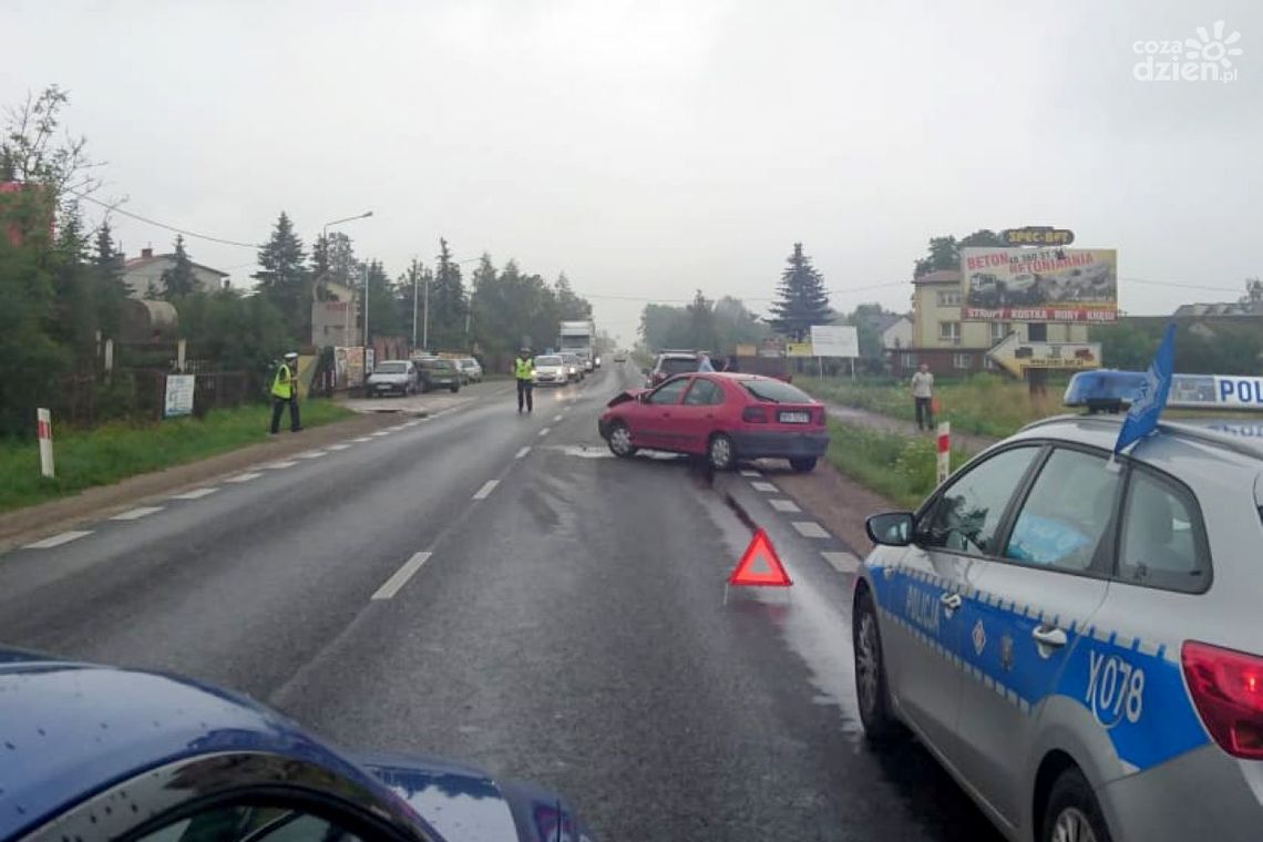 Makowiec. Zderzenie dwóch samochodów – utrudnienia w ruchu