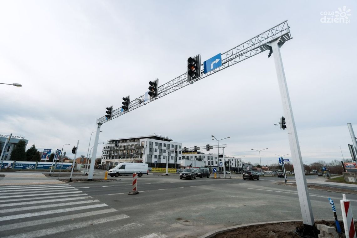 Maratońska i Dębowa - autobusy linii 13 wracają na stałą trasę