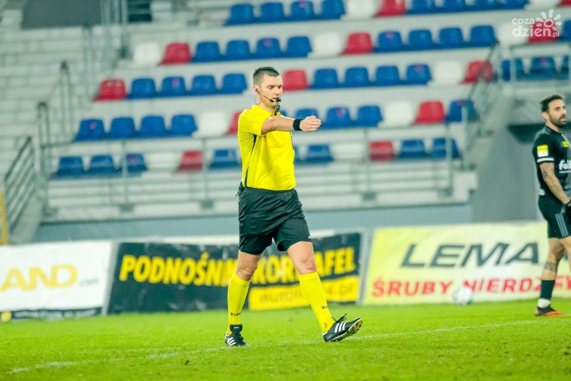 Marcin Szczerbowicz poprowadzi mecz Radomiaka z Puszczą