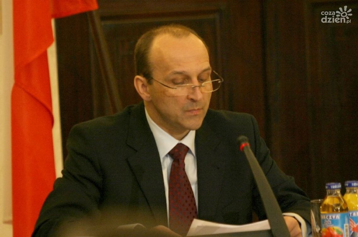 MARCINKIEWICZ BEZ KRĘGOSŁUPA? MARCINKIEWICZ BEZ KRĘGOSŁUPA?