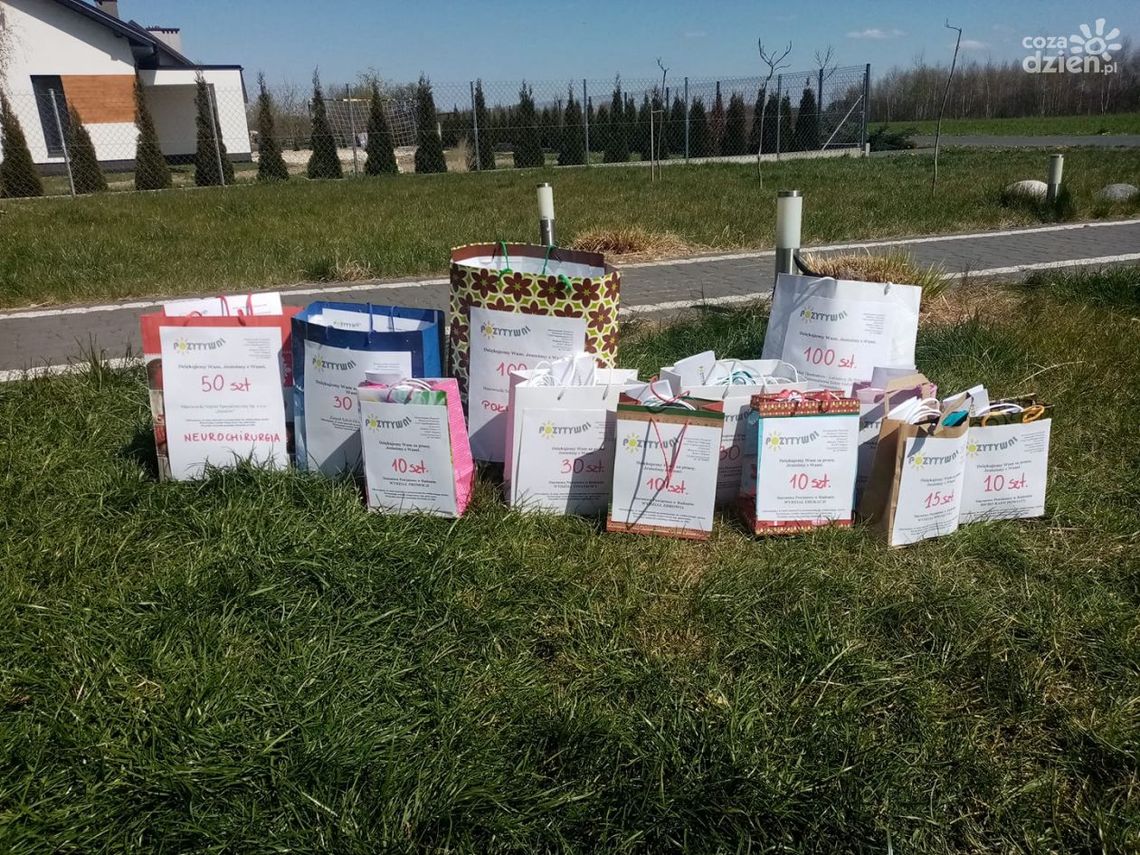 Maseczki od "pozytywnych"