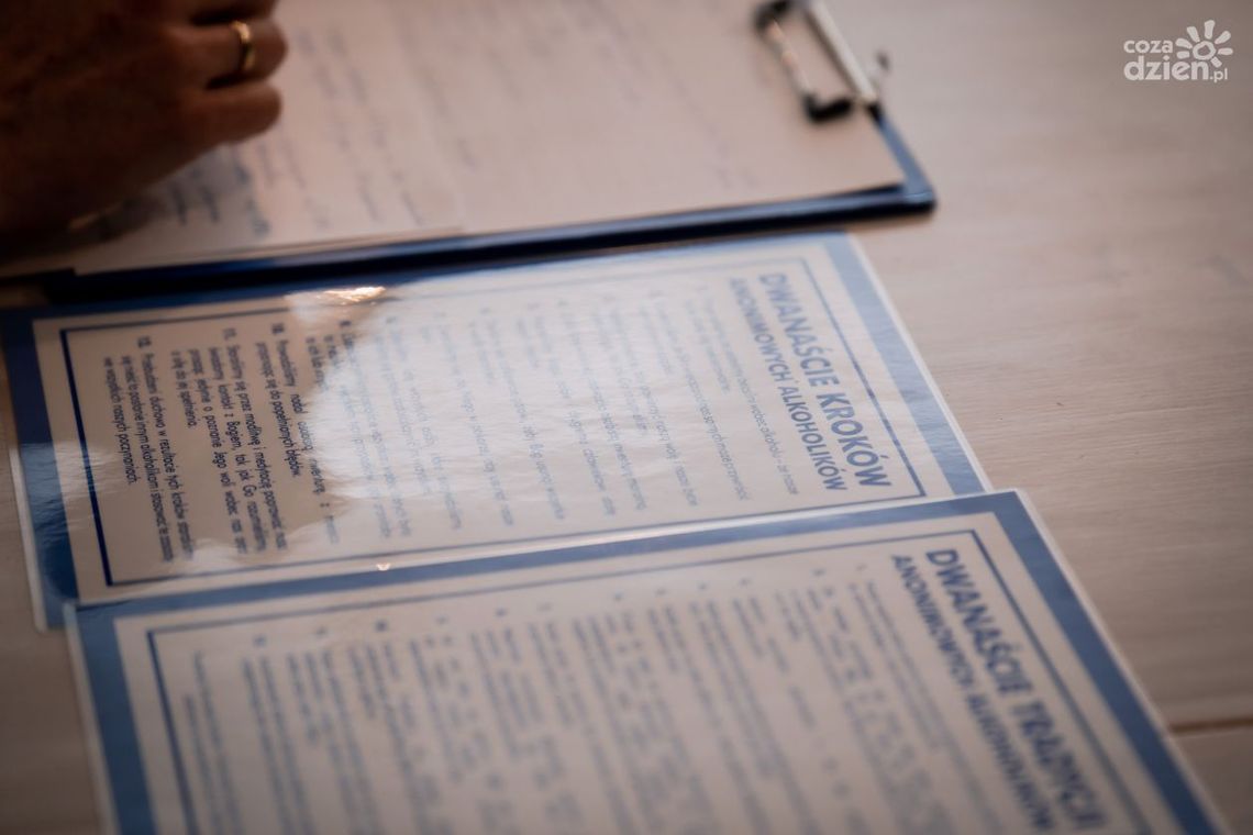 Masz problem z alkoholem? Przyjdź na spotkanie AA Masz problem z alkoholem? Przyjdź na spotkanie AA