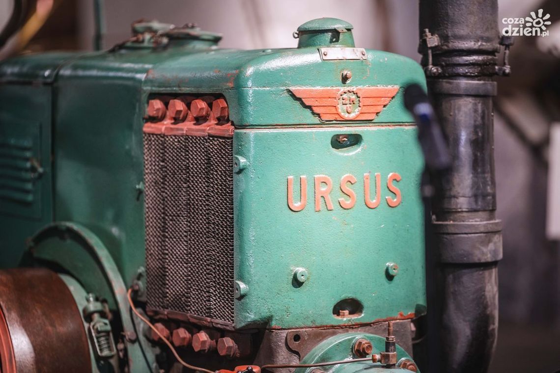 Maszyny i narzędzia rolnicze w zbiorach Muzeum Wsi Radomskiej Maszyny i narzędzia rolnicze w zbiorach Muzeum Wsi Radomskiej