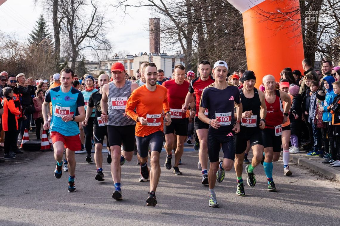 Mateusz Kaczor zwycięzcą IX Biegu Tropem Wilczym w Jastrzębi