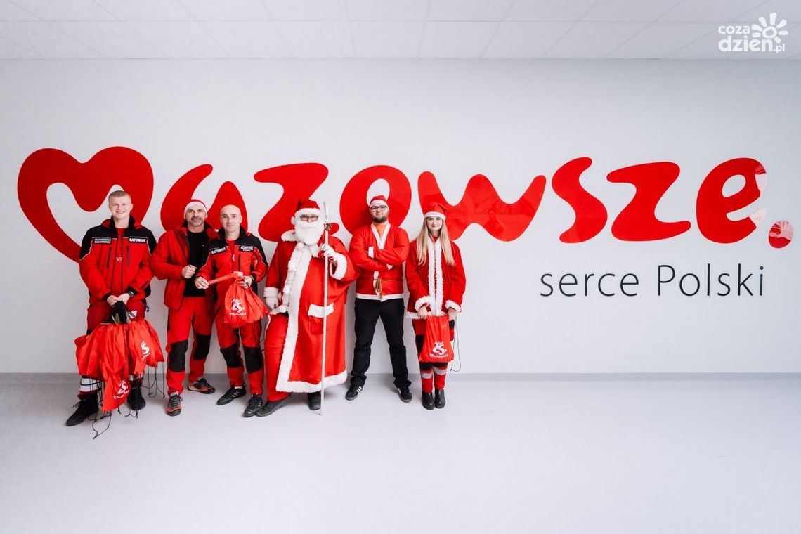 Mazowsze z mikołajowym sercem w radomskich szpitalach