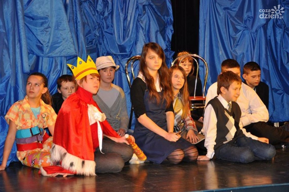 MDK zaprasza na "Prezentacje teatralne 2015"