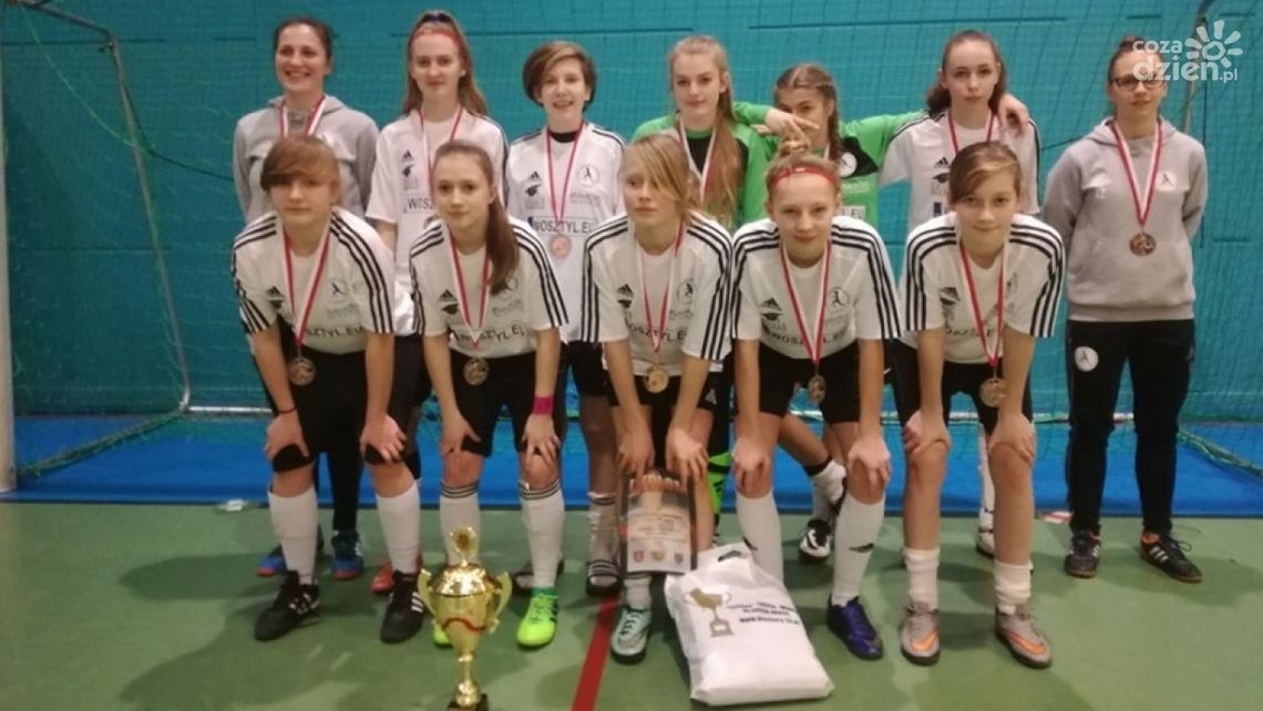 Medal juniorek Czwórki na mistrzostwach Mazowsza