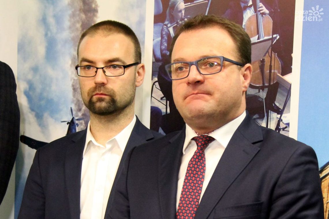 Miasto funkcjonuje normalnie? Miasto funkcjonuje normalnie?