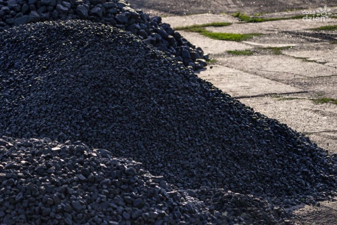 Miasto kontynuuje sprzedaż węgla Miasto kontynuuje sprzedaż węgla