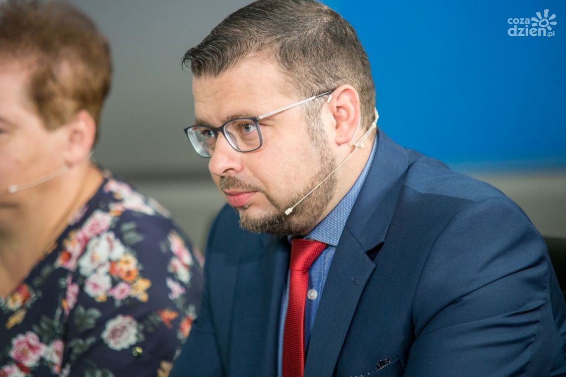 Michał Wójcik - Rozmowa w studiu lokalnym Radia Rekord Michał Wójcik - Rozmowa w studiu lokalnym Radia Rekord