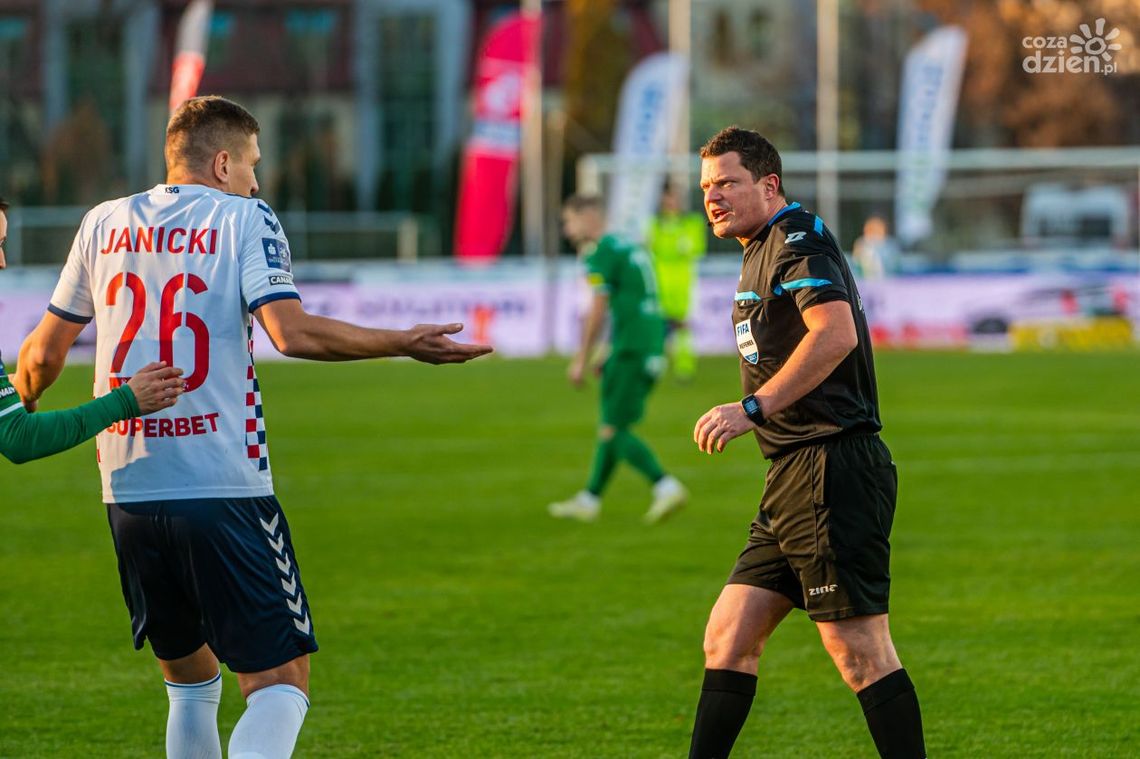 Międzynarodowy arbiter poprowadzi mecz Radomiaka Radom z Lechią Gdańsk Międzynarodowy arbiter poprowadzi mecz Radomiaka Radom z Lechią Gdańsk