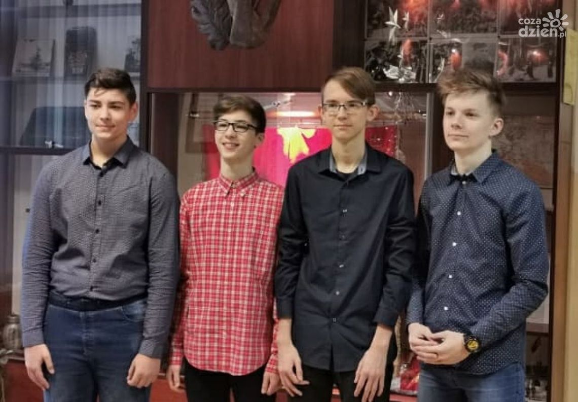 Międzynarodowy sukces uczniów „elektronika” Międzynarodowy sukces uczniów „elektronika”