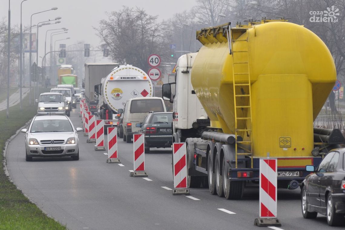 Miejscy drogowcy wydają zezwolenia na przejazdy nienormatywne Miejscy drogowcy wydają zezwolenia na przejazdy nienormatywne