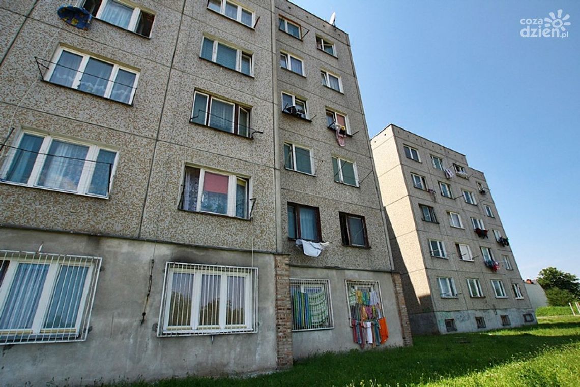 Mieszkańcy bloku przy Mieszka I 15 stracą dach nad głową? Mieszkańcy bloku przy Mieszka I 15 stracą dach nad głową?