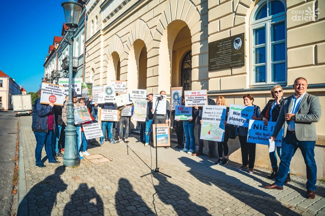 Mieszkańcy Krychnowic nie chcą magazynu Mieszkańcy Krychnowic nie chcą magazynu