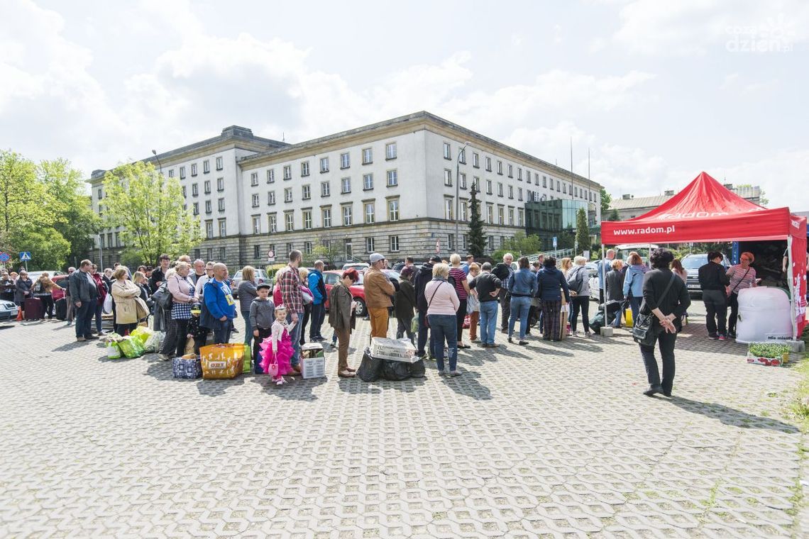 Mikołajkowa zbiórka makulatury Mikołajkowa zbiórka makulatury