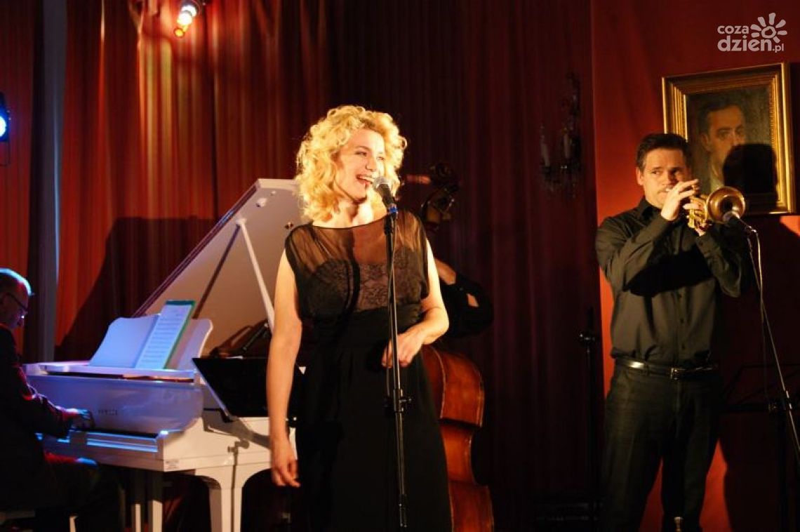 Mikromusic i piłka nożna