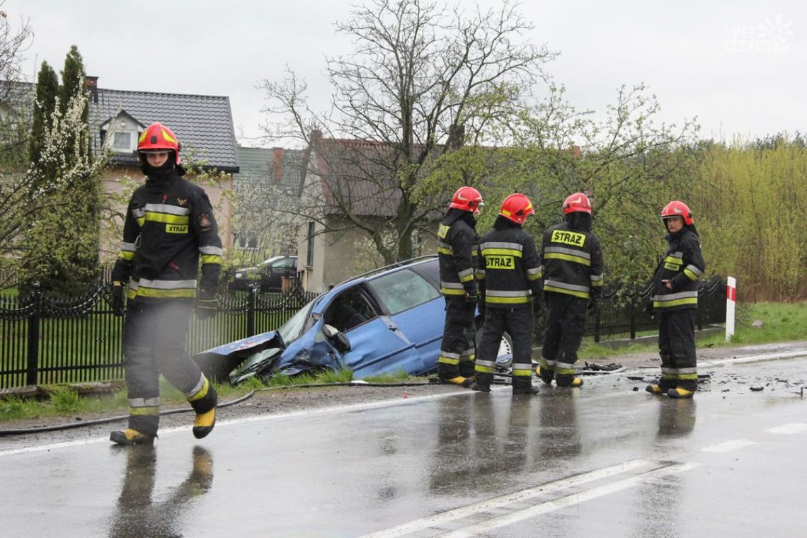 MILEJOWICE. Poważny wypadek droga zablokowana