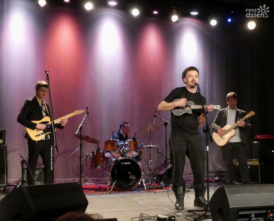 Miłość silniejsza niż śmierć Miłość silniejsza niż śmierć