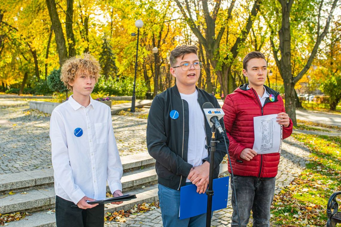 Młodzi Nowocześni obwiniają rząd za inflację. Domagają się dymisji rządu