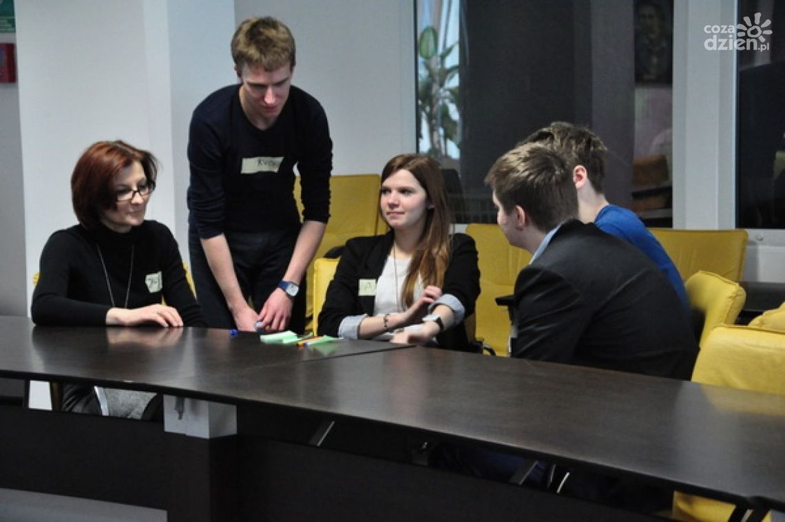 Młodzież chce działać. Civis Polonus podpowiada jak Młodzież chce działać. Civis Polonus podpowiada jak