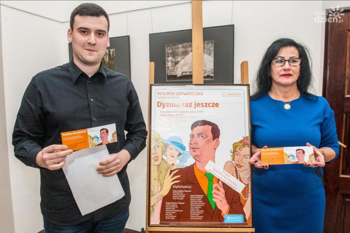 Młodzież niesie pomoc bezdomnym
