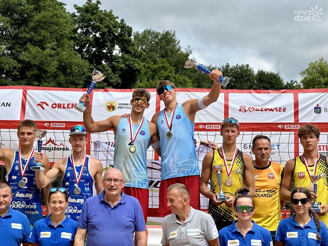 Młodzież przetestowała boiska w Przysusze Młodzież przetestowała boiska w Przysusze