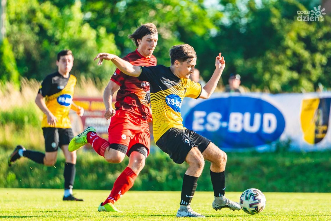 Młodzik Radom wysoko pokonał Grację Tczów i jest o krok od awansu