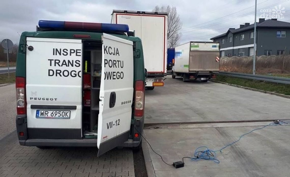 Mocno przeładowane „dostawczaki” na ulicach Radomia