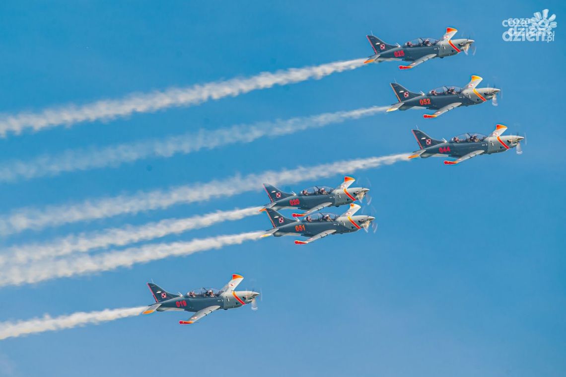 MON podjął decyzję w sprawie organizacji pokazów lotniczych Air Show w Radomiu MON podjął decyzję w sprawie organizacji pokazów lotniczych Air Show w Radomiu