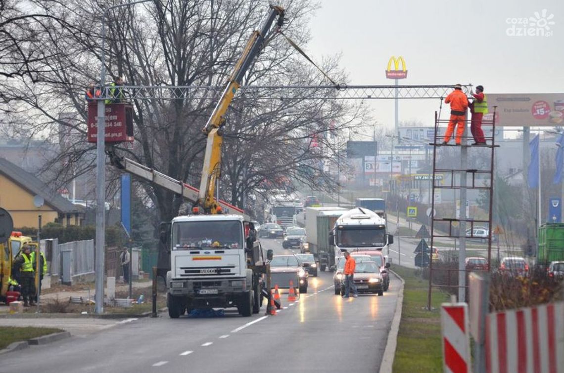 Montują wagę na krajowej "siódemce" Montują wagę na krajowej "siódemce"