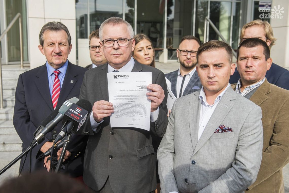 Mordak żąda wyjaśnień od premiera