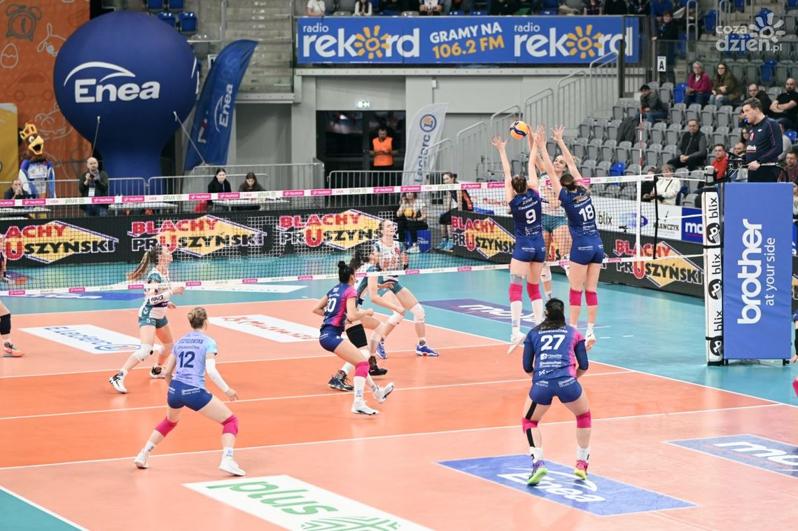 Moya Radomka Radom bez punktu w domowym starciu z wiceliderem z Rzeszowa Moya Radomka Radom bez punktu w domowym starciu z wiceliderem z Rzeszowa