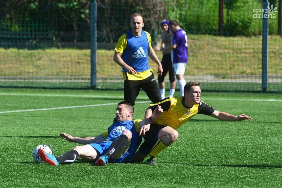 Mundurowi zagrali w piłkę Mundurowi zagrali w piłkę