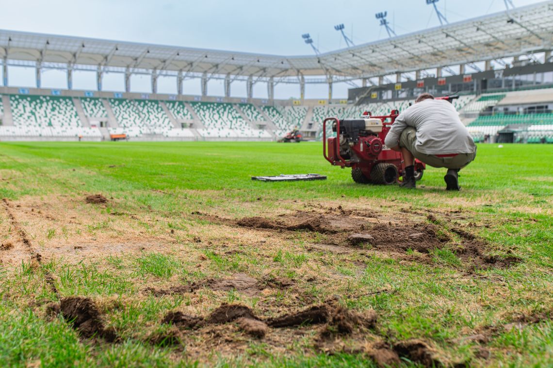 Murawa na stadionie przy Struga częściowo do wymiany po koncercie Jean-Michela Jarre'a