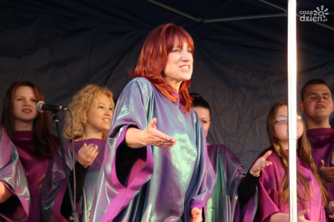 "Muzyczne fontanny" - chór Gospel Radom