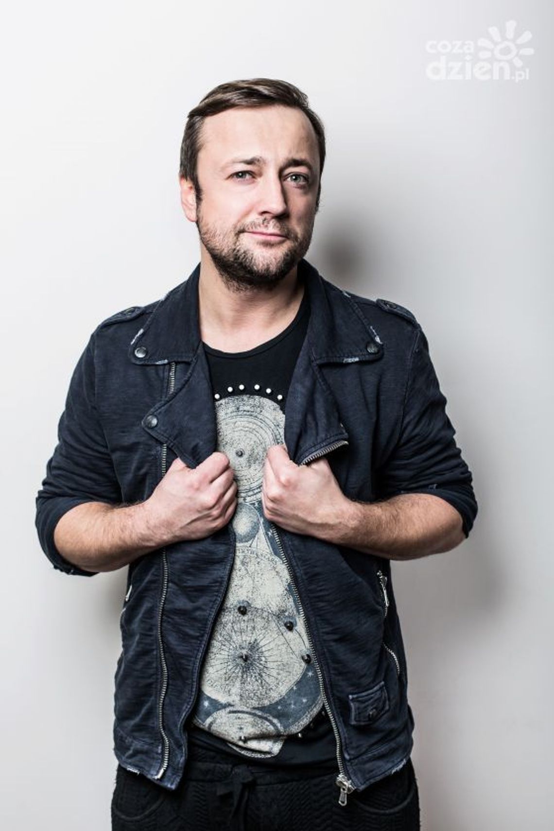 Muzyczny stand-up Czesława Mozila przełożony Muzyczny stand-up Czesława Mozila przełożony