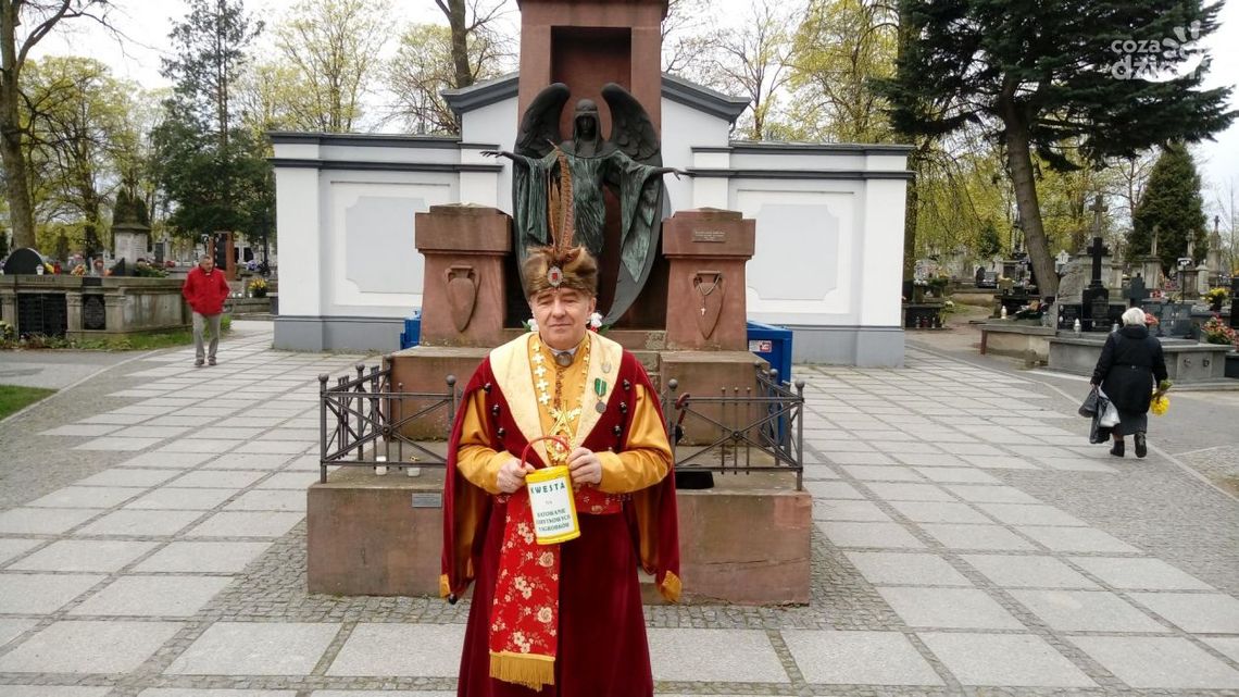 Na cmentarzu trwa kwesta