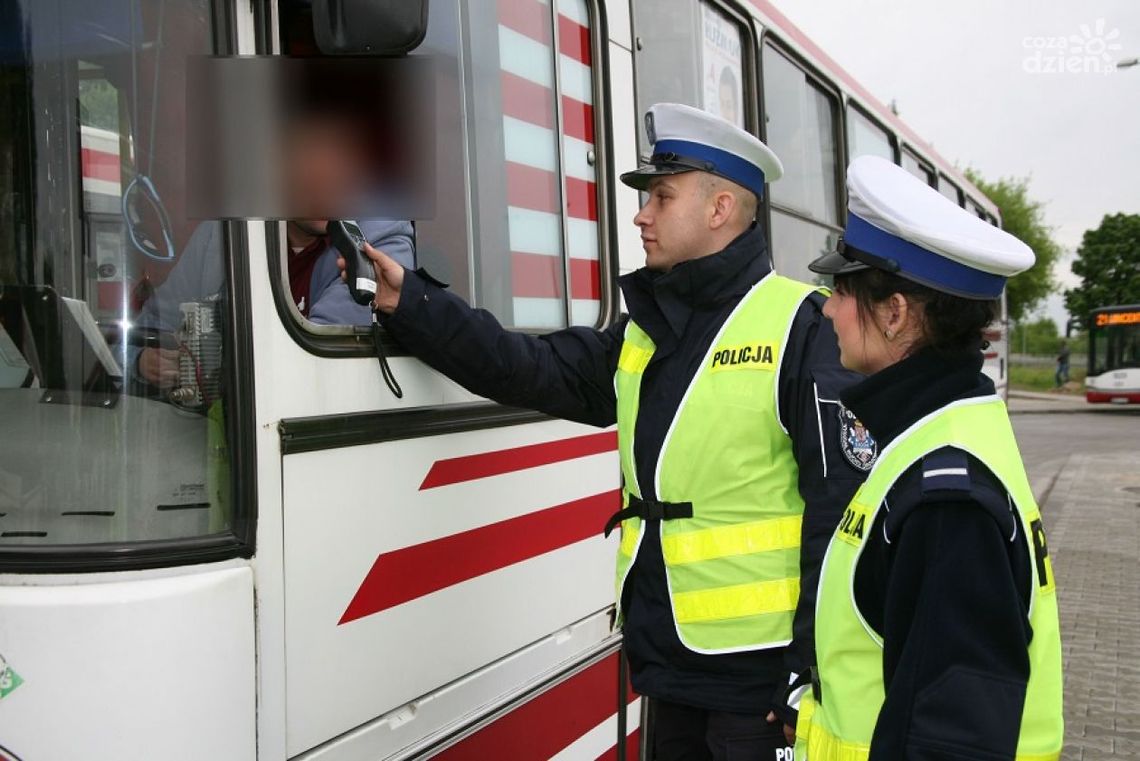 Na dwa tysiące kierowców dwóch pijanych