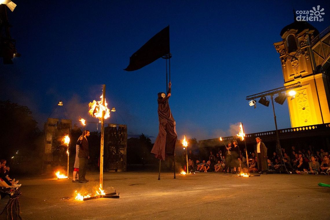 Na finał Ulicy Teatralnej "Carmen Funebre"
