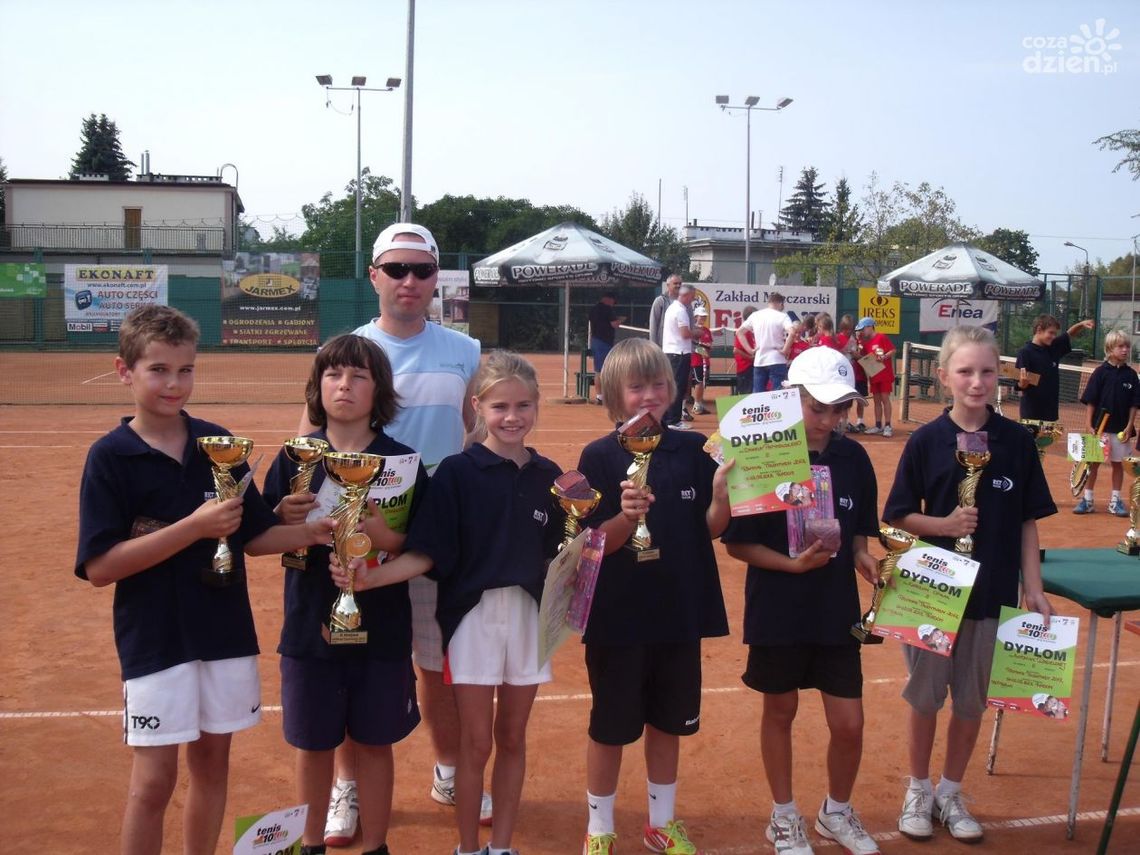 Na kortach RKT... turniej za turniejem Na kortach RKT... turniej za turniejem