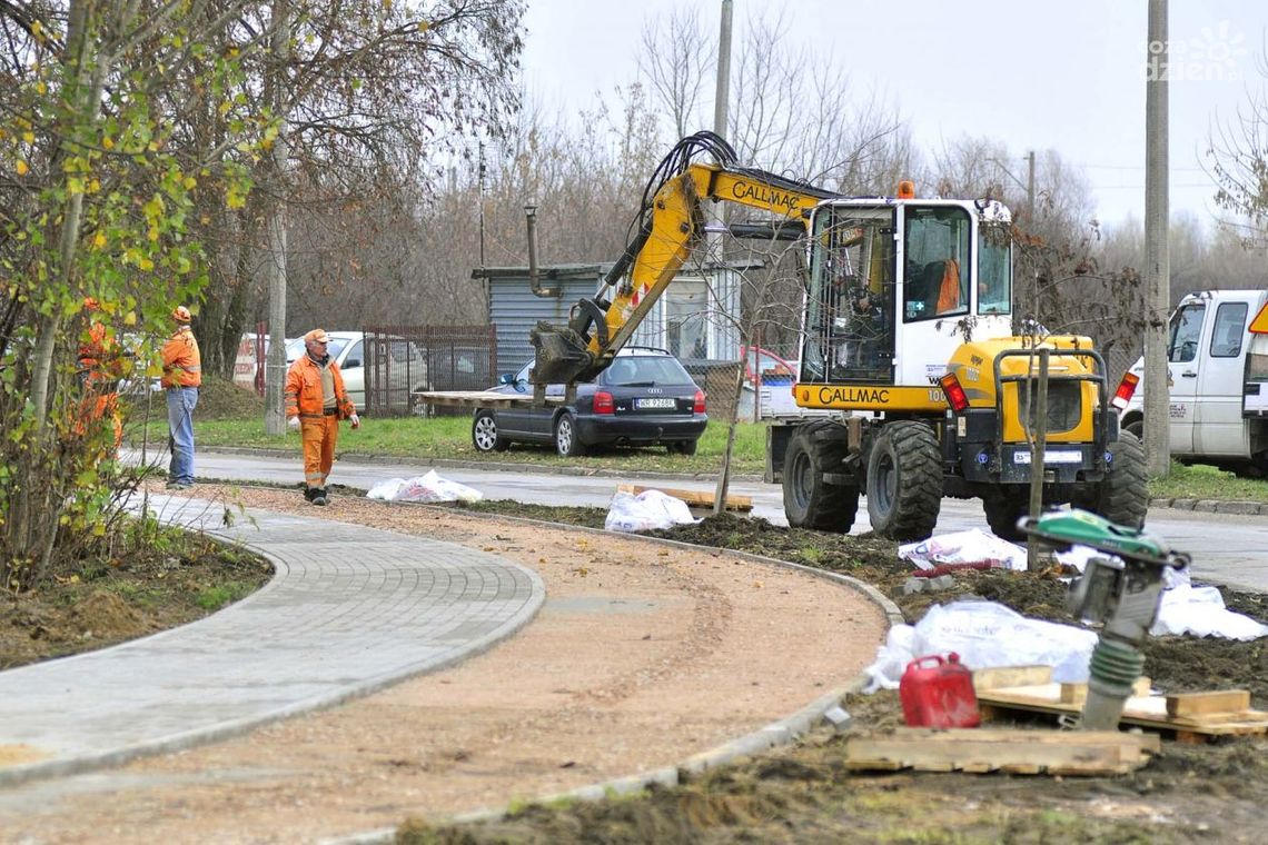 Na Pawiej i Olsztyńskiej praca wre