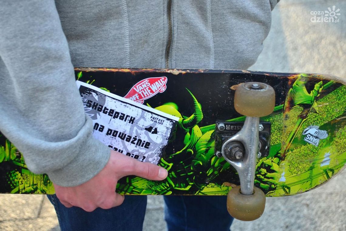 Na skatepark jeszcze poczekamy