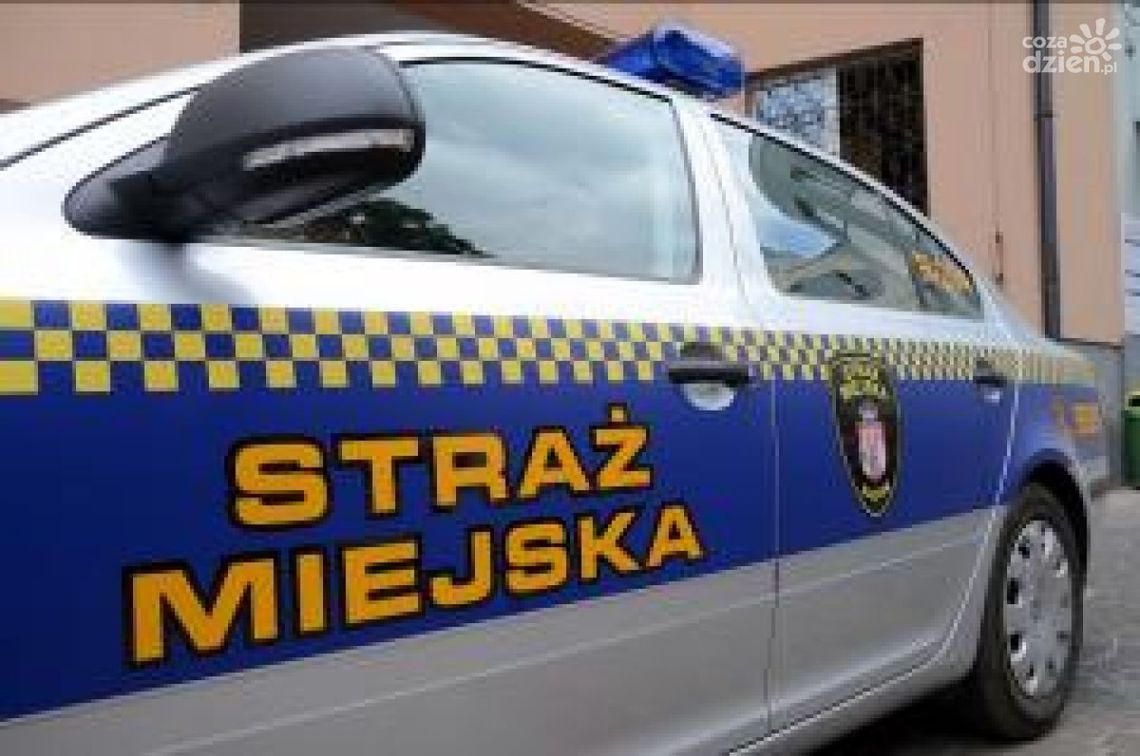 Na ul. Słowackiego chciał rzucić się pod samochód Na ul. Słowackiego chciał rzucić się pod samochód